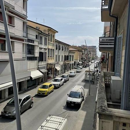 Garibaldi 86 Villa Viareggio Esterno foto